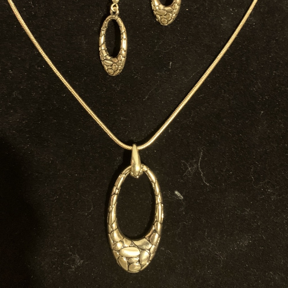 Goldtone Necklace and Earring Set